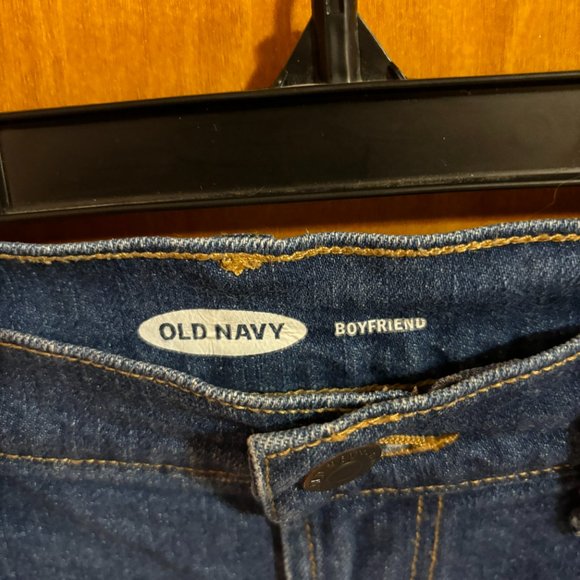 Old Navy Boyfriend Shorts Rolled cuff Distressed Size 4 - Picture 7 of 10